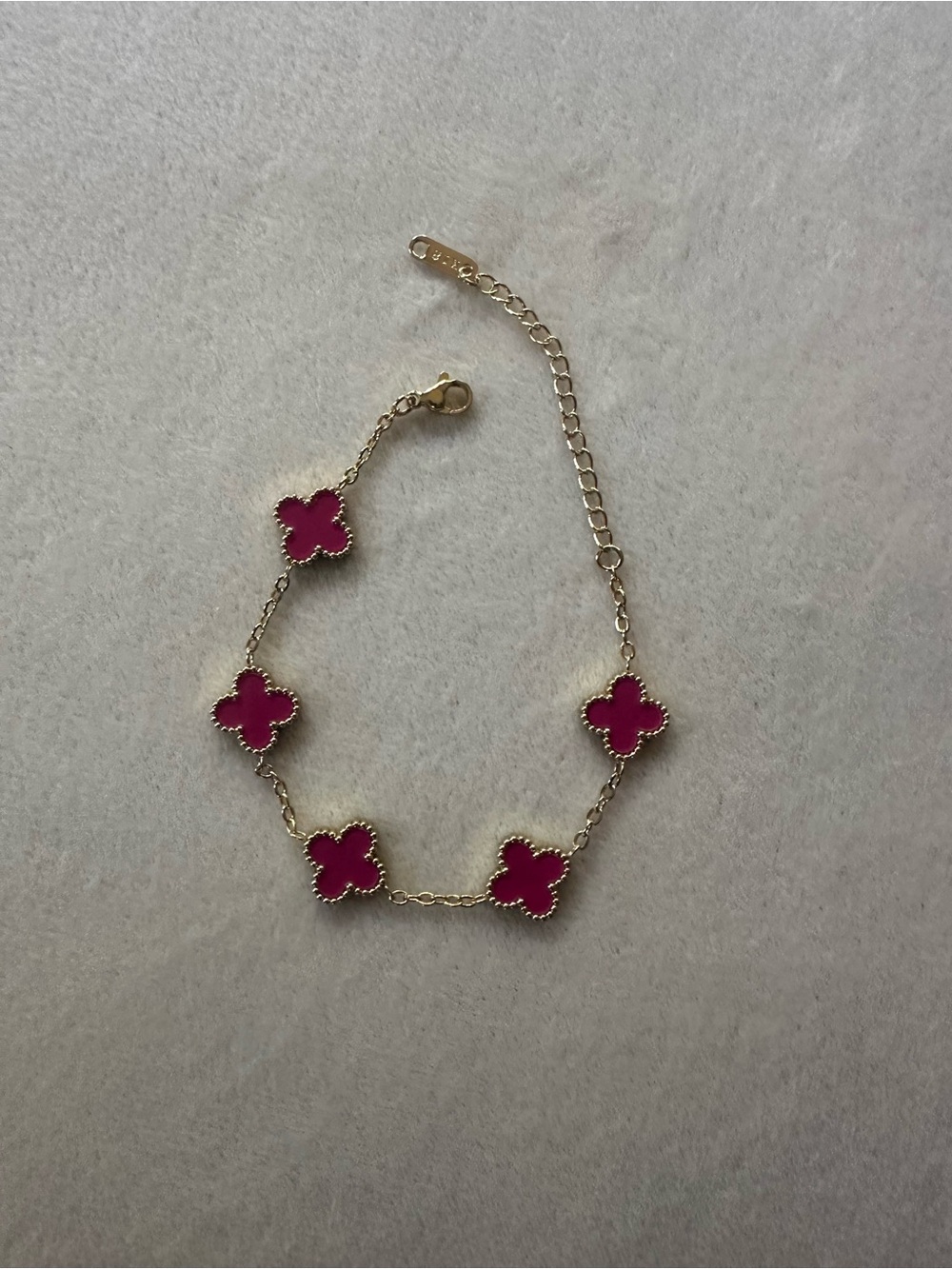 Gold Chain Bracelet with Fuchsia Clover Accents